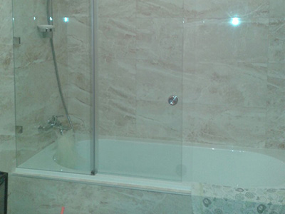 Перегородка для ванни