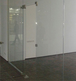 Cкляні перегородки